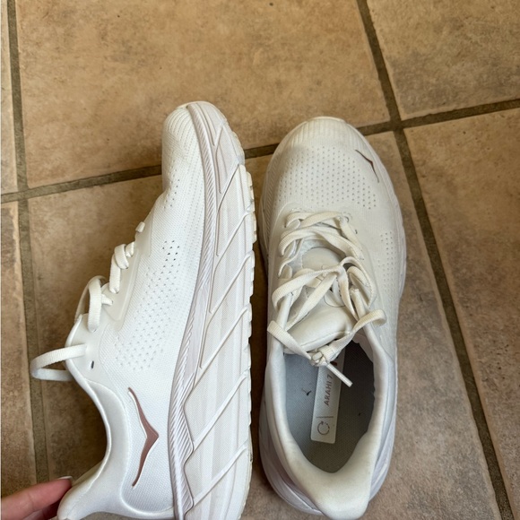 Hoka Ahari white shoes - Picture 2 of 3